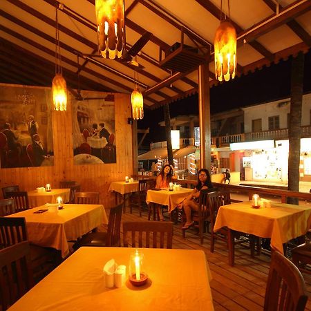 De Baga Deck Comforts 卡兰古特 外观 照片